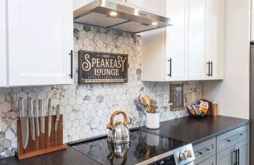 Rooftop Deck Hot Tub Fire pit Sleeps 10 - Foto 18