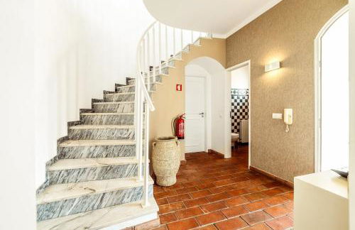 Lovely Very Private Villa with Beautiful Gardens - Foto 12