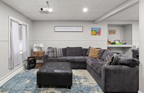 Vaulted Pines Lodge Hot Tub Game Room - Foto 17