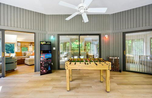 Modern Home Walk to Downtown, Hot Tub & GameRoom - Foto 19