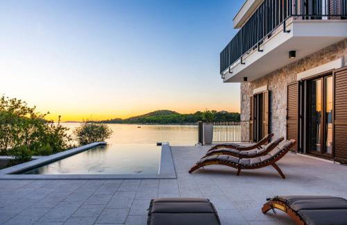 Seafront Villa Draga with heated infinity pool - Foto 78