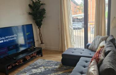 Birmingham City Centre Cosy 2 Double Bedroom Apartment Free Parking Workspace and close to O2 Arena - Photo 30
