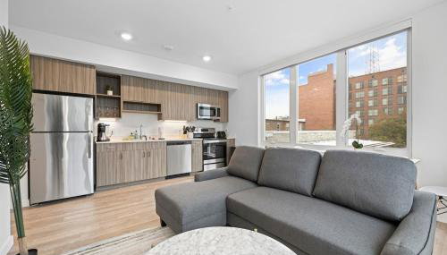 Comfy 1BD1BA Riverside Apt W QueenBdLaundryTV - Foto 3