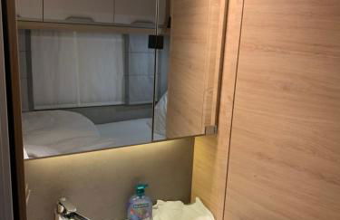 5 Sterne Wohnwagen direkt an der Messe - beheizt- inklusive Stellplatz & WLAN - New CARAVAN at Fairground - inclusive CaravanParking & WLAN - direkt Messegelände-Duschräume vor Ort - Kitchen - Heating - Foto 11