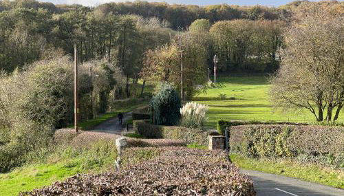 Tollgate House - Luxury Cozy Cottage - HUGE Hot Tub - Alton Towers - Foto 4, Garden view