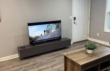 Spacious 2BR Apt with Balcony and 2 King Beds Sleeps 6 - Foto 36