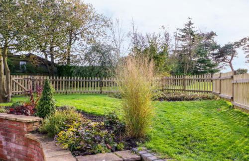 South Lodge - Photo 23