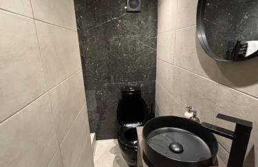 Otter Hollow - a spacious central apartment - Photo 5