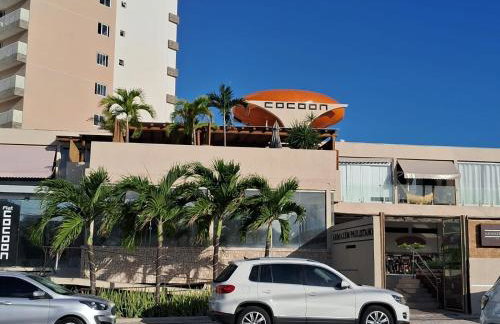 FLAT ENCANTADOR A UM PASSO DA PRAIA - Foto 74