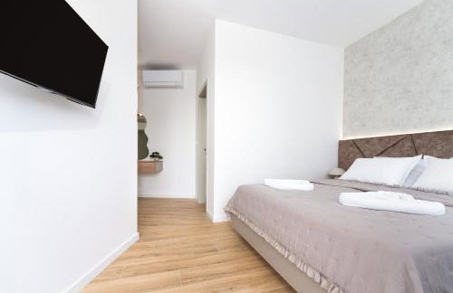 Villa Mirakul, new modern villa with swimming pool, close to the beach, children playroom, quiet area- by TRAVELER tourist agency Krk - ID 2680 - Foto 35