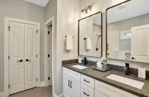 Brand New Luxury home 2022-Hot Tub-Pet Friendly - Foto 24