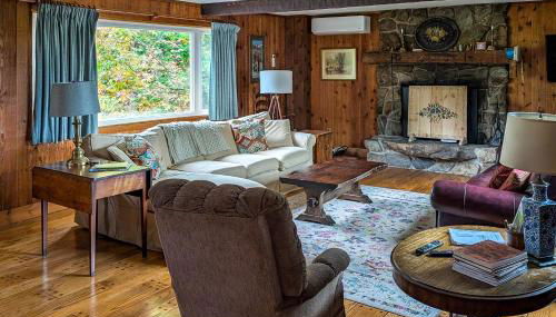 Chester Farmhouse on 100 Acres, 15 Min to Okemo! - Photo 3