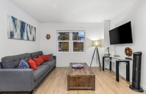 The Sweetest Hideaway - 81 Walkscore! - Foto 1