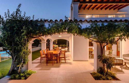 Villa Can Joan I - Fantastic Sunset Views and Family Friendly - - Foto 44