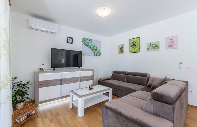 Large Holiday Home With Swimming Pool - Foto 15