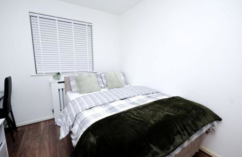 Cozy Place in Salford, Sleeps 8, 4 Bedroom, 5 Beds - Foto 25