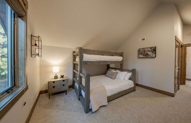 Wilderness Club Cabin Sleeps 7 - Photo 2