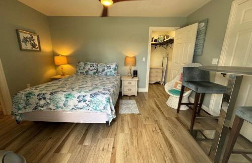 Sea Urchin - Amazing Private Suite Large Bath 3.3mi 2 Beach - Photo 1