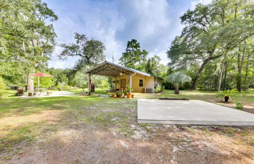 Riverfront Florida Escape with Grill and Fire Pit! - Foto 23