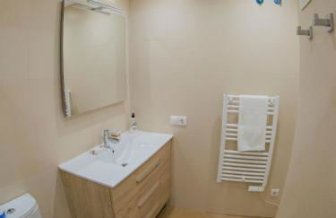 2 bedroom apartment - Sleeps 4 - Pool - Garden - Foto 6