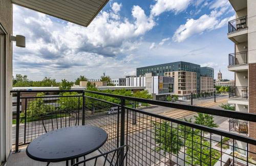 Gorgeous Central City 2BD 2BA - Foto 24