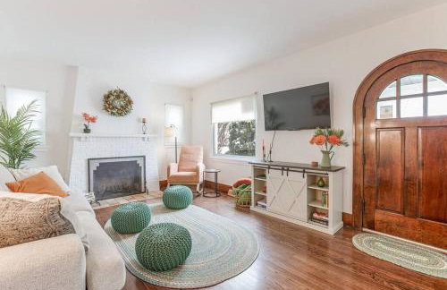 Stylish 3br Cozy Home 10min Drive from ND! - Foto 79