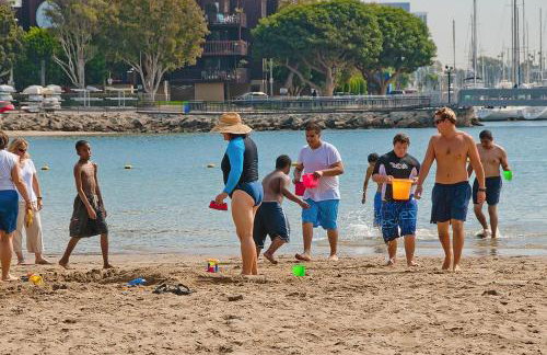 Beautiful 2 Story Right by the Water, Ocean View - Foto 55