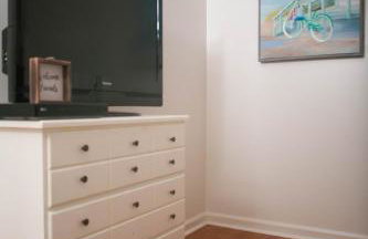 Serene Lakefront Home with Hot Tub and Boat for Rent! - Foto 12