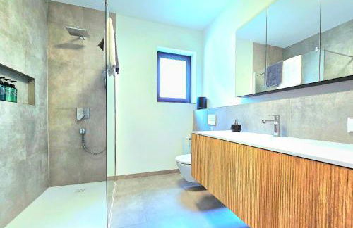 BAT Home Solutions Trierweiler - alles was ein Hotel nicht bietet - 80 qm, 3 Zimmer, 5 Personen, Terrasse, BBQ und Kino - Foto 22