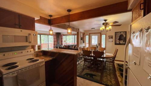 Shady Pines- Cozy Mountain Retreat - Foto 2