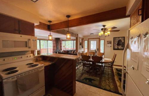 Shady Pines- Cozy Mountain Retreat - Foto 2