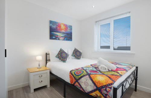 New! Spacious Retreat for 10 Perfect for Families! - Photo 4