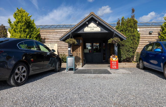 The Little Hide - Adult Only Camping Pods - Photo 35