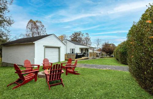 New River Gorge Cottage w Hot Tub, Fire Pit, Grill - Foto 7