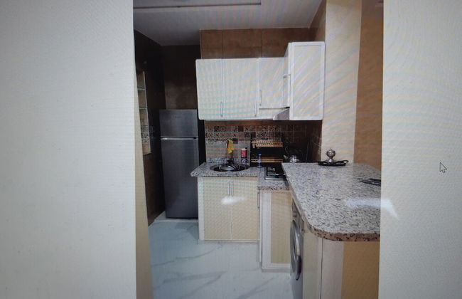 Magnificent, Refurbished Apartment in the City Center - Photo 8