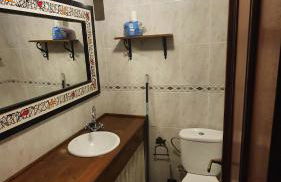 Visit Gibraltar stay in La Linea for less! - Foto 9