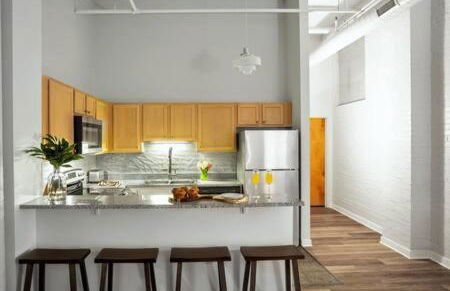 TWO Bold 2BR 2BA Apartments by CozySuites - Foto 18