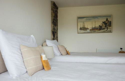 Cliff-top Cottage on Coast Path w/Panoramic Views - Photo 22