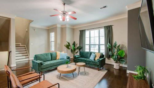 Chic & Central 3-BD Townhouse Mins to DT - Foto 3