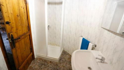 A casa dos carros - AS CASAS DO POZO - - Foto 5