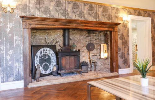 Solton Manor - Photo 4