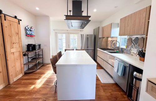 Oceanside Rooftop Retreat Sleeps 4 - Foto 7