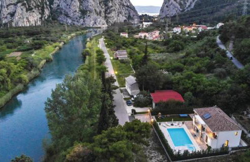 Beautiful Home In Omis With Sauna - Photo 29