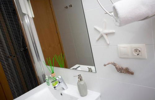 SingularStays Valencia Center - Photo 39