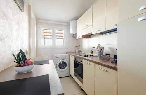 Modern House for Couples & Business Stays - Foto 13