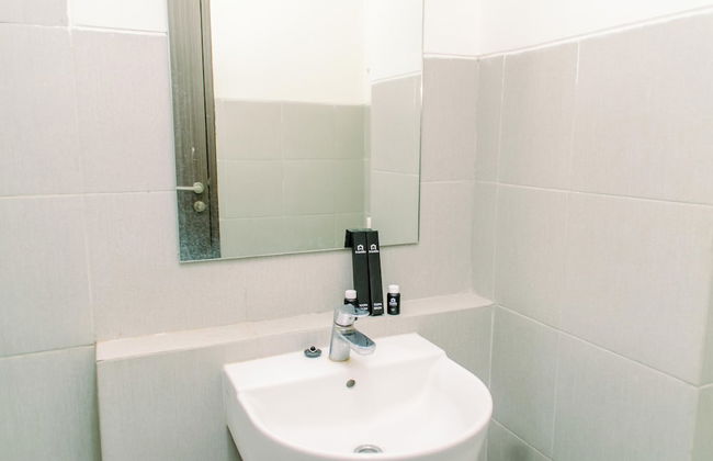 Minimalist And Comfy Studio At Bintaro Icon Apartment - Foto 9