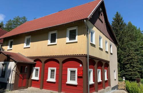 Holiday Home Waldferienhaus Dunja mit Sauna- Whirlpool- direkt am Waldrand- Kletterfelsen by Interhome - Photo 4