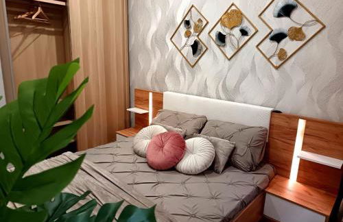 BOUTIQUE LUXURY City Center - Photo 15