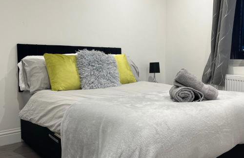 Sleek Sleeps 6 Sunset Views Family friendly - Foto 4