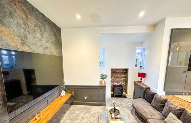 Beautiful Detached Villa - Jacuzzi Bath - Parking - Foto 5